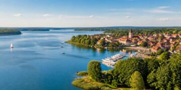 Die schönsten Seen der Mecklenburgischen Seenplatte: 12 traumhafte Seen für Baden, Urlaub und Natur